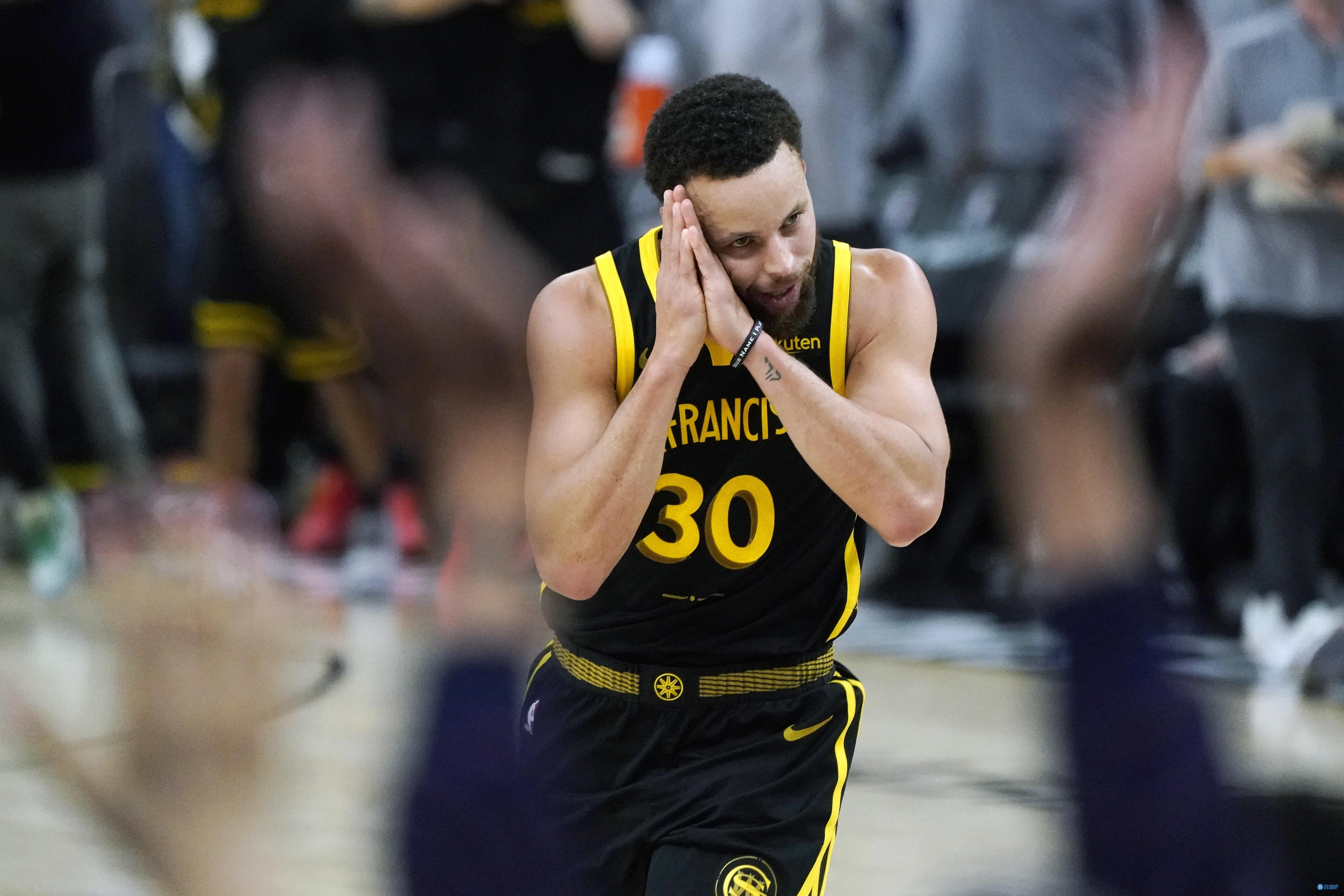 关于赛地聚焦：荷甲关键时刻热度飙升；曼城手感冰凉；气氛紧张；训练强度明显提升的信息