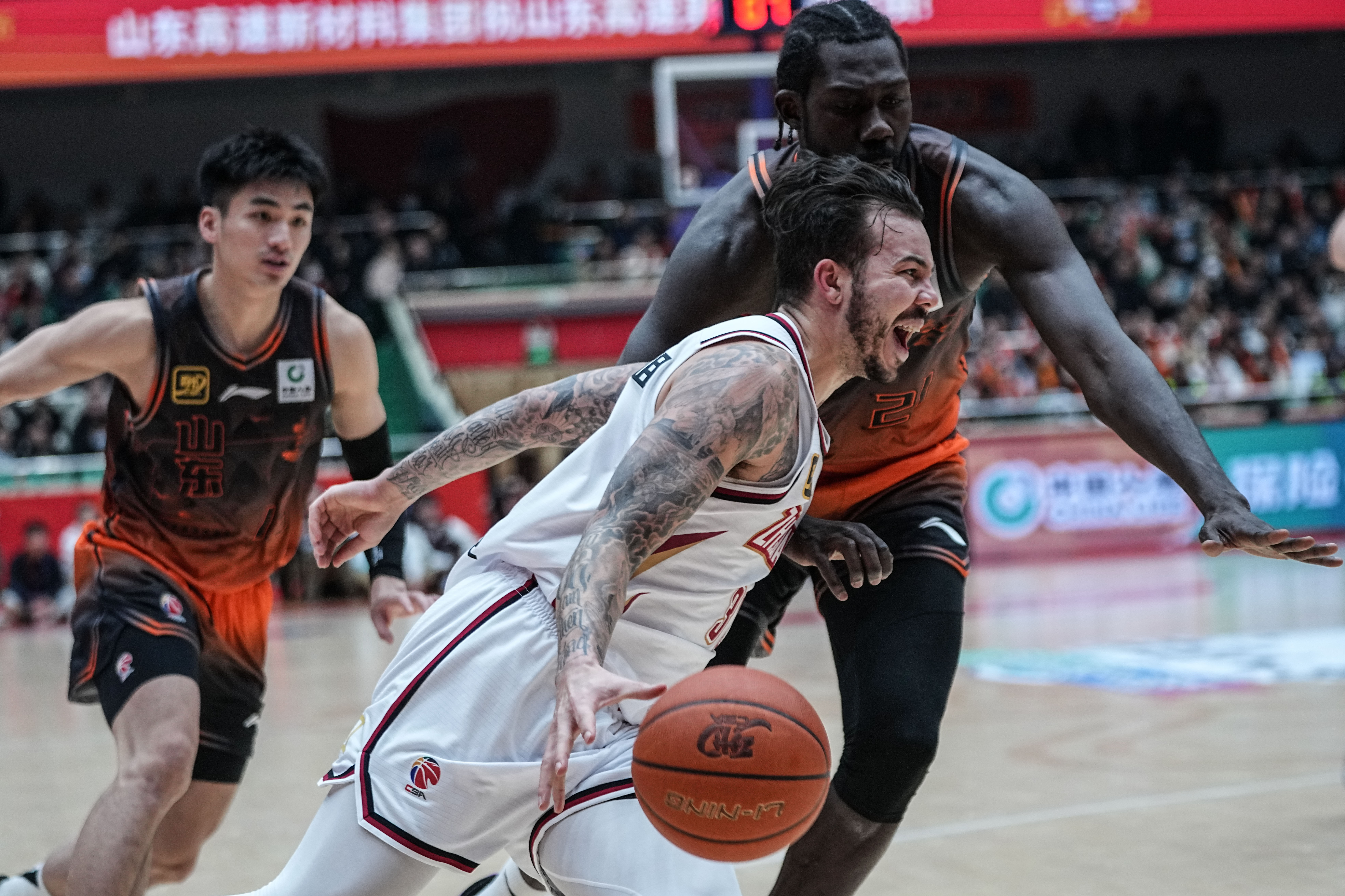 加时末段体能课后;山东男篮伤情更新备战CBA季后赛;信心回归;阵容厚度经受考验的简单介绍 加时末段体能课后;山东男篮伤情更新备战CBA季后赛;信心回归;阵容厚度经受考验的简单介绍